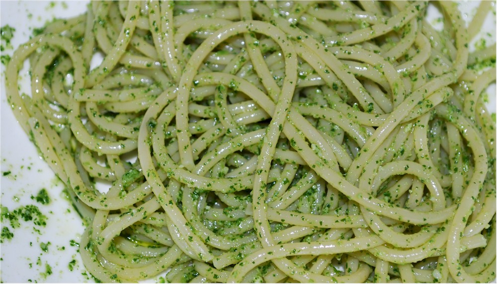 Spaghetti pesto sedano